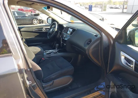 2016 Nissan Pathfinder S z USA, uszkodzony, nr VIN 5N1AR2MM9GC651277